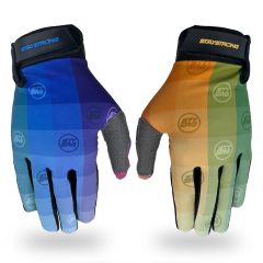 Stay Strong Pantonal Gloves